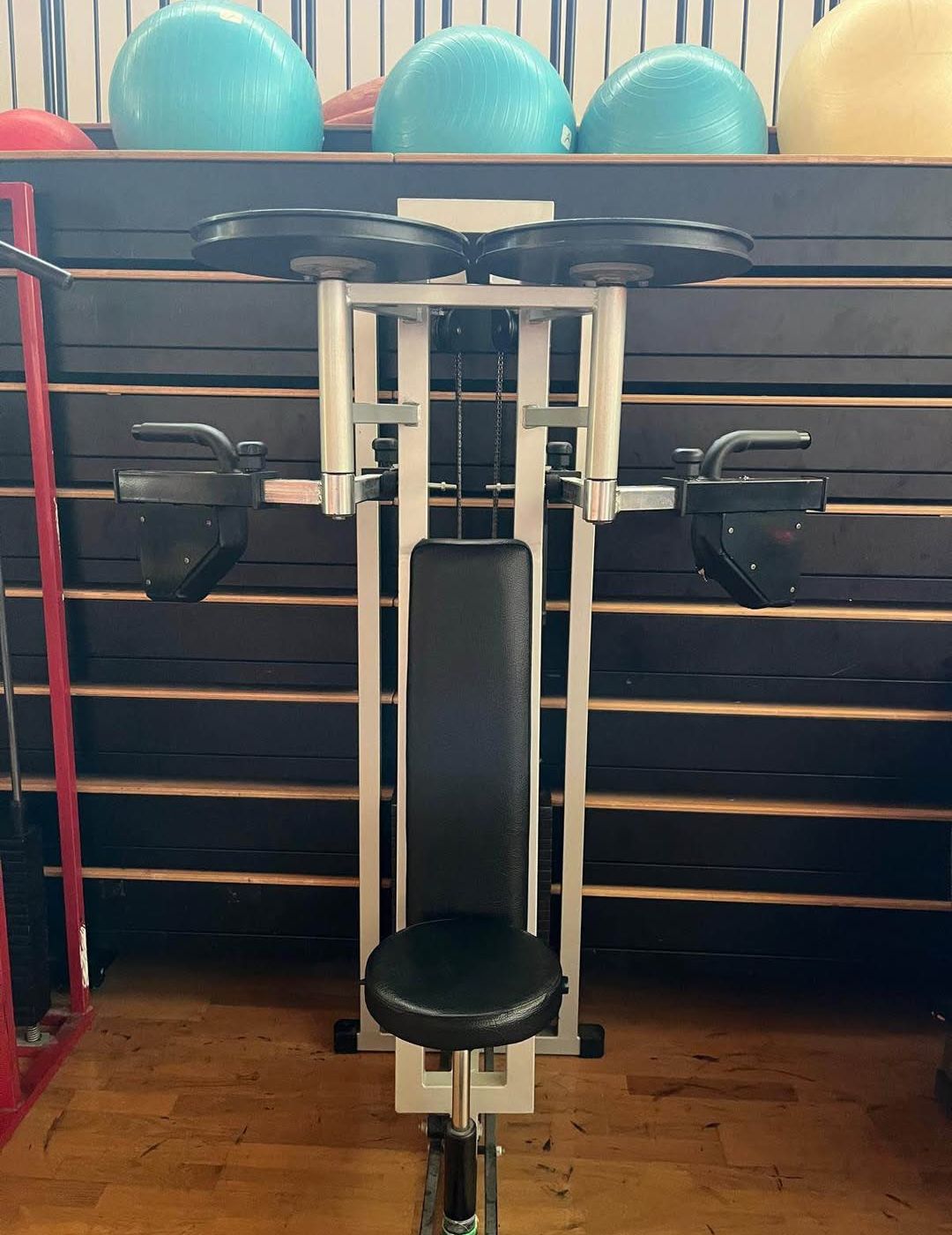 Pec deck/reverse
