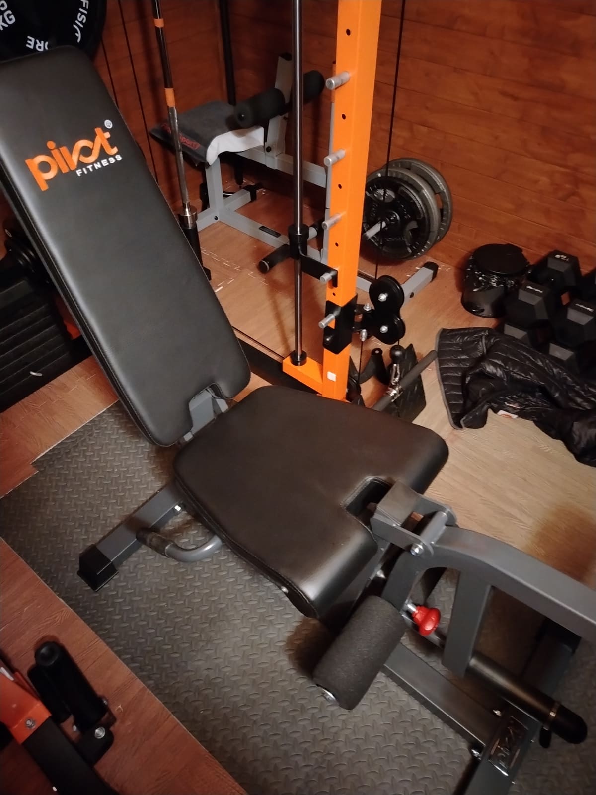 Leg extension leg curl combined