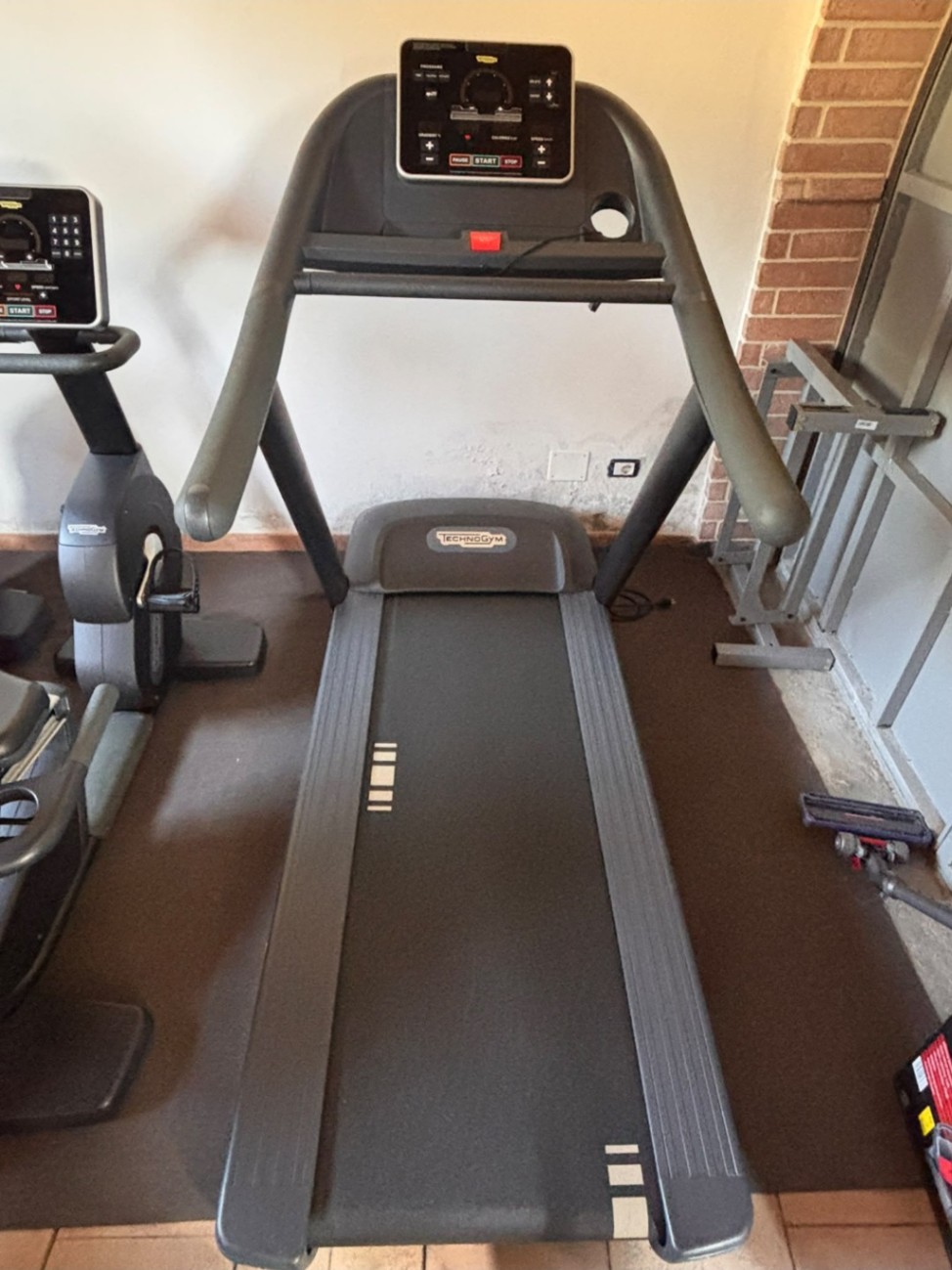 Tapis roulant New Forma Jog 500 Technogym