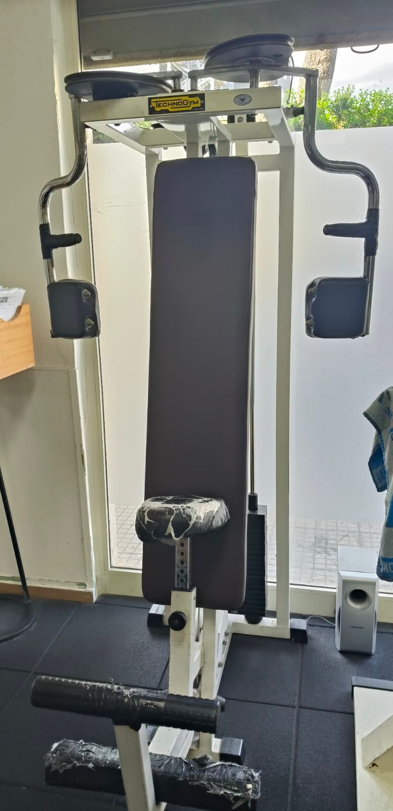 Pectoral machine technogym